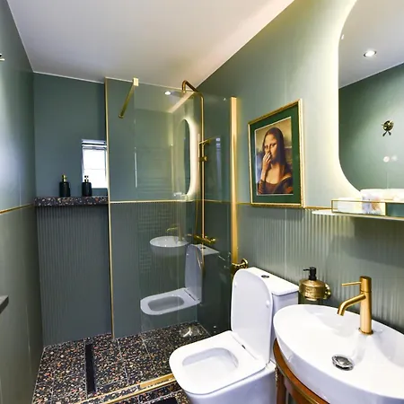 Comfy Dots 2 Larissa